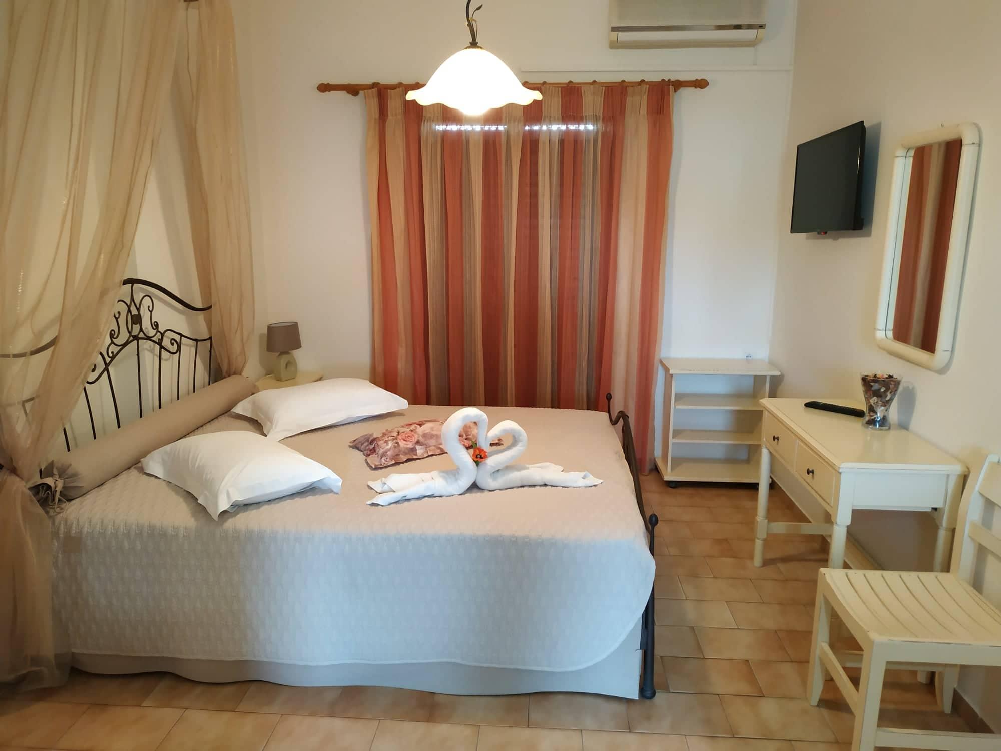 Eleni'S Garden & Castello Suites Alikanász Kültér fotó