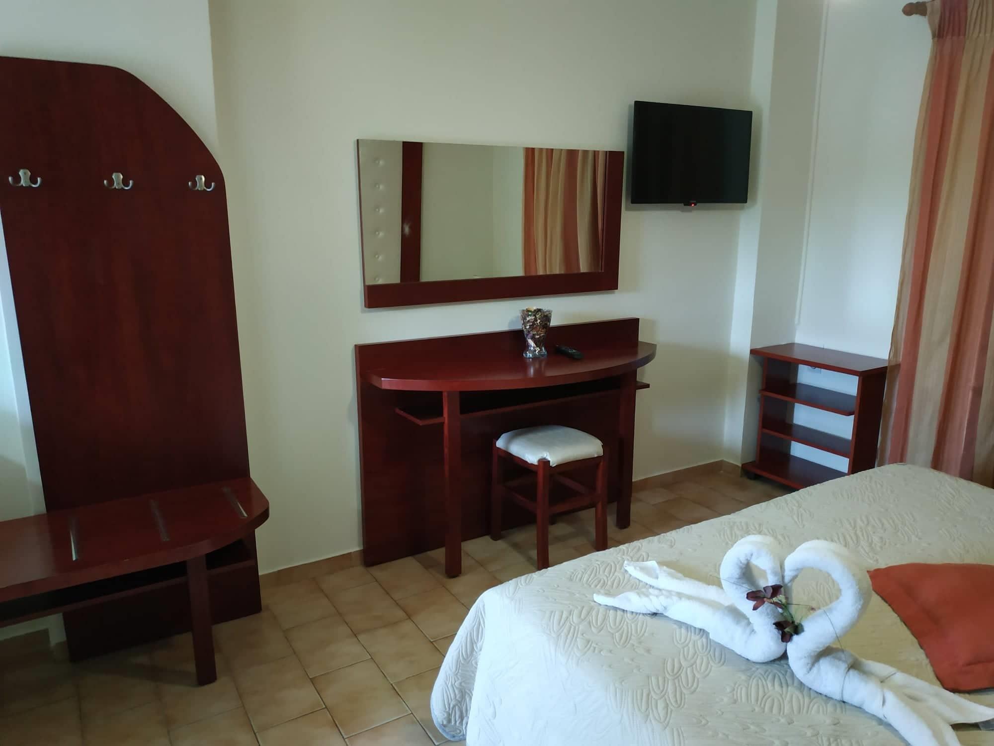 Eleni'S Garden & Castello Suites Alikanász Kültér fotó