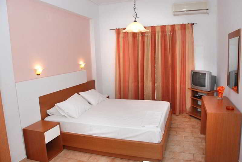 Eleni'S Garden & Castello Suites Alikanász Kültér fotó