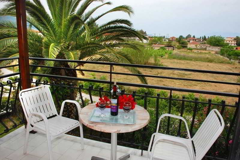 Eleni'S Garden & Castello Suites Alikanász Kültér fotó